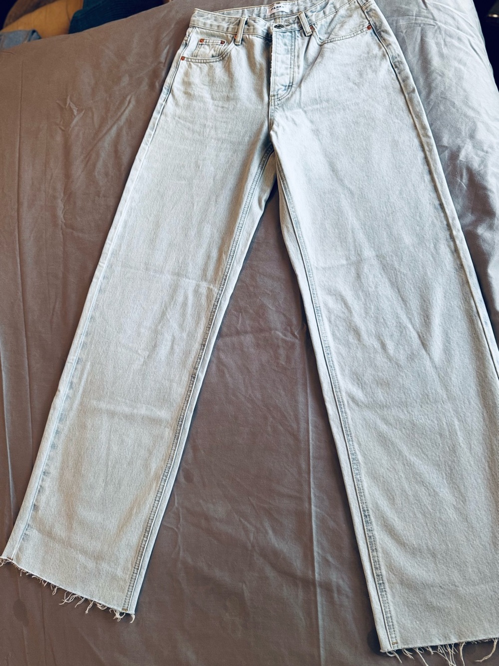PARKE Button Fly Light Blue Straight-Leg Jeans w Raw Edge Frayed Hem - Picture 5 of 16